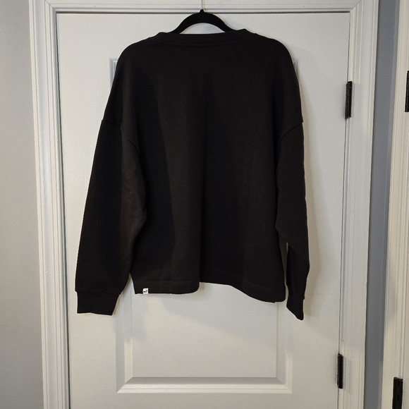 PUMA Women's Fleece Crewneck Sweatshirt Badge Black NWT Size XL - Picture 6 of 16